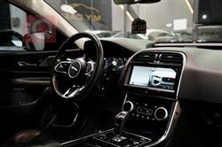 جاگوار XE